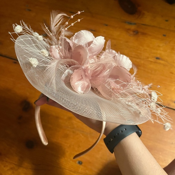 Pink/Peach Fascinator - Picture 2 of 10